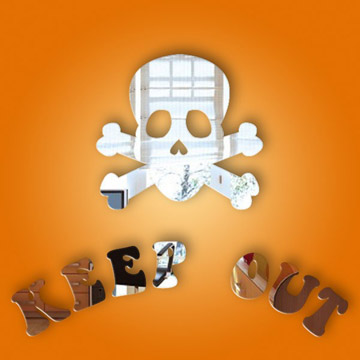 Skull 'Keep Out' door sign mirror pack